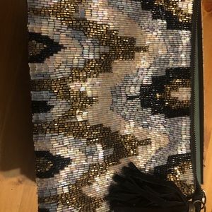 Beaded shoulder bag